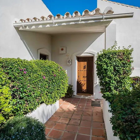 In With Golf Views Marbella