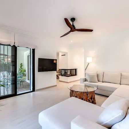 In With Golf Views *