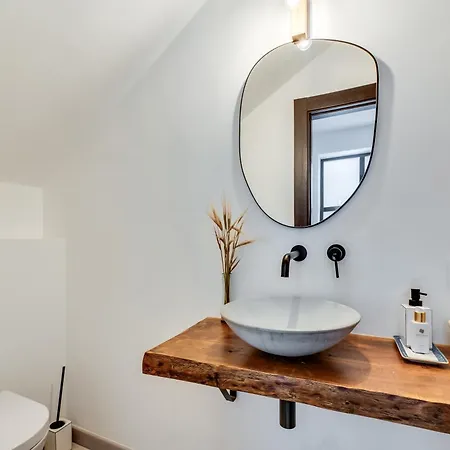 Vila In With Golf Views Marbella