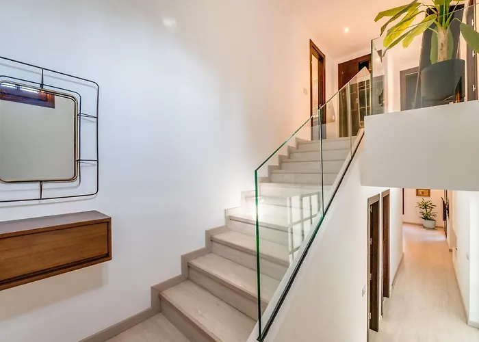 In With Golf Views Вилла *