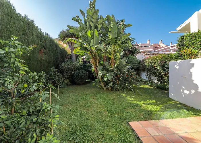 In With Golf Views Βίλα *