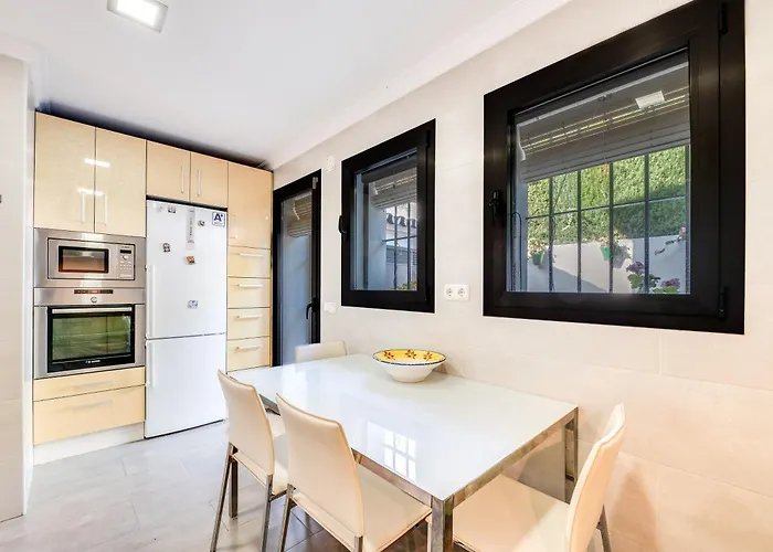 In With Golf Views *