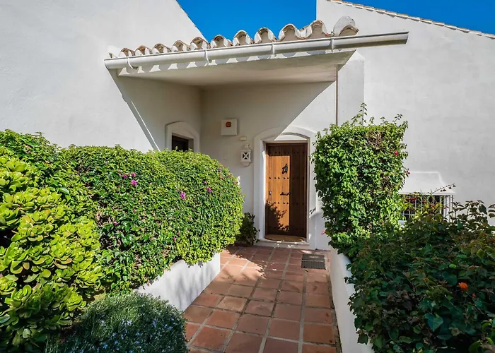 In With Golf Views Marbella