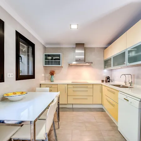 In With Golf Views *